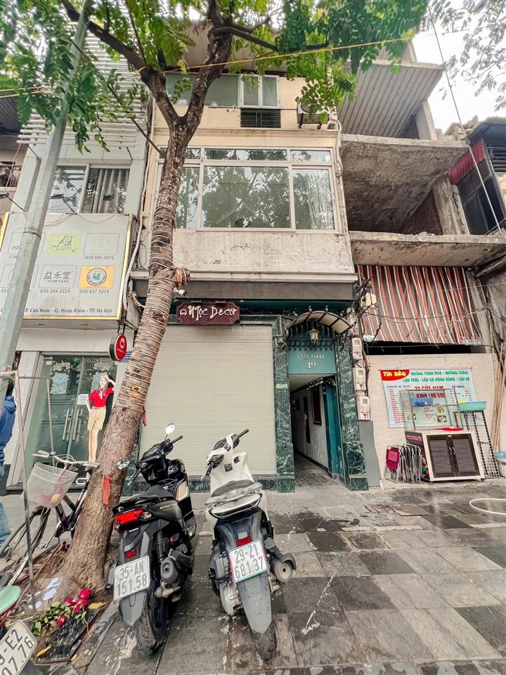 Chính chủ cần bán nhà tầng 2 tầng 3 tại phố cửa nam, phường cửa nam tp hà nội