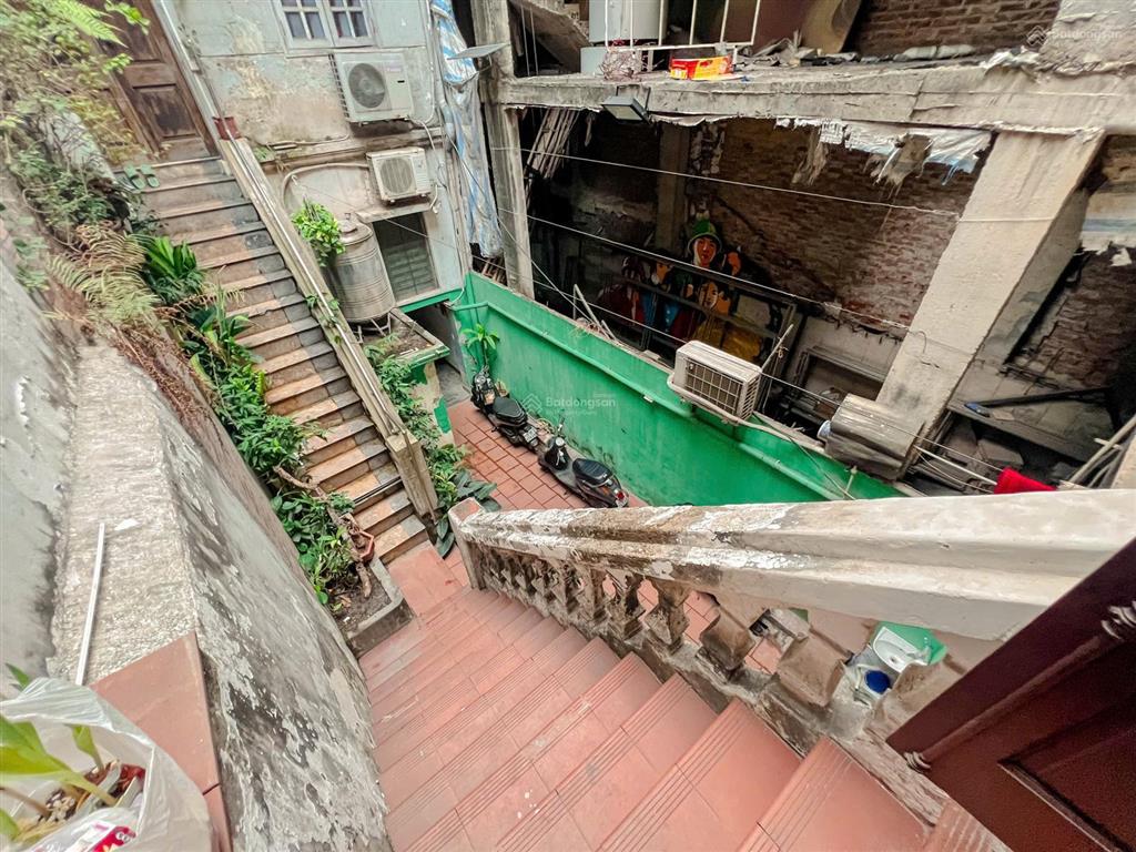 Chính chủ cần bán nhà tầng 2 tầng 3 tại phố cửa nam, phường cửa nam tp hà nội