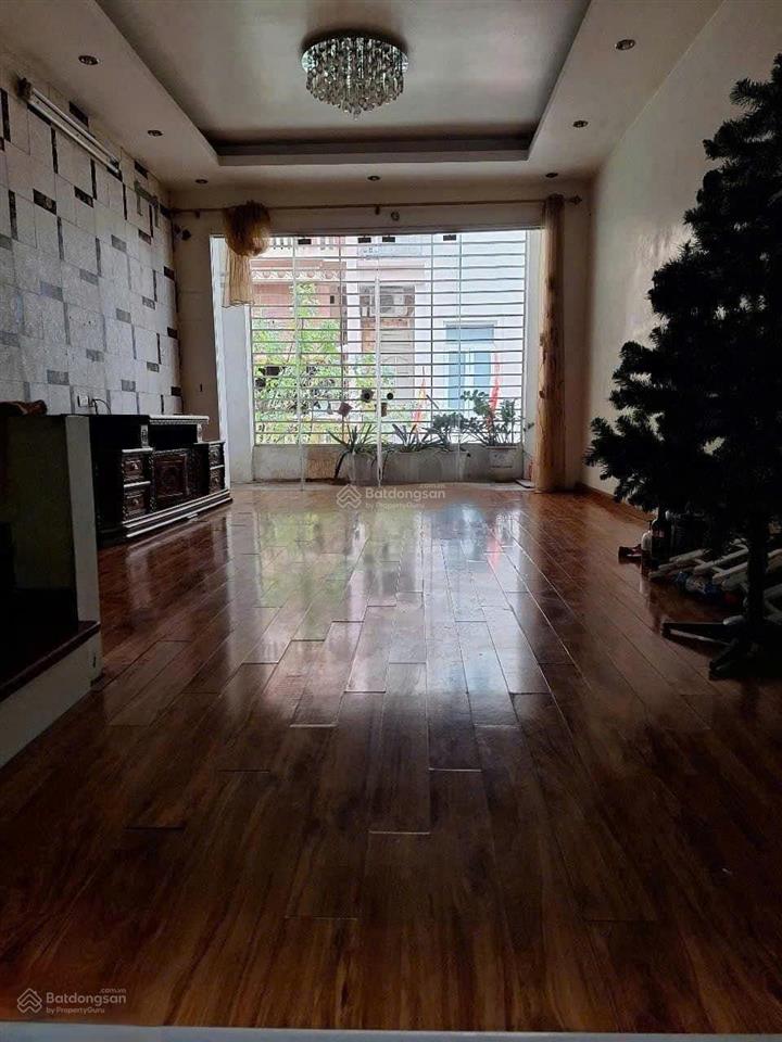 Cho thuê nhà ngõ 234 hoàng quốc việt giá 25tr/ tháng( có thương lượng)