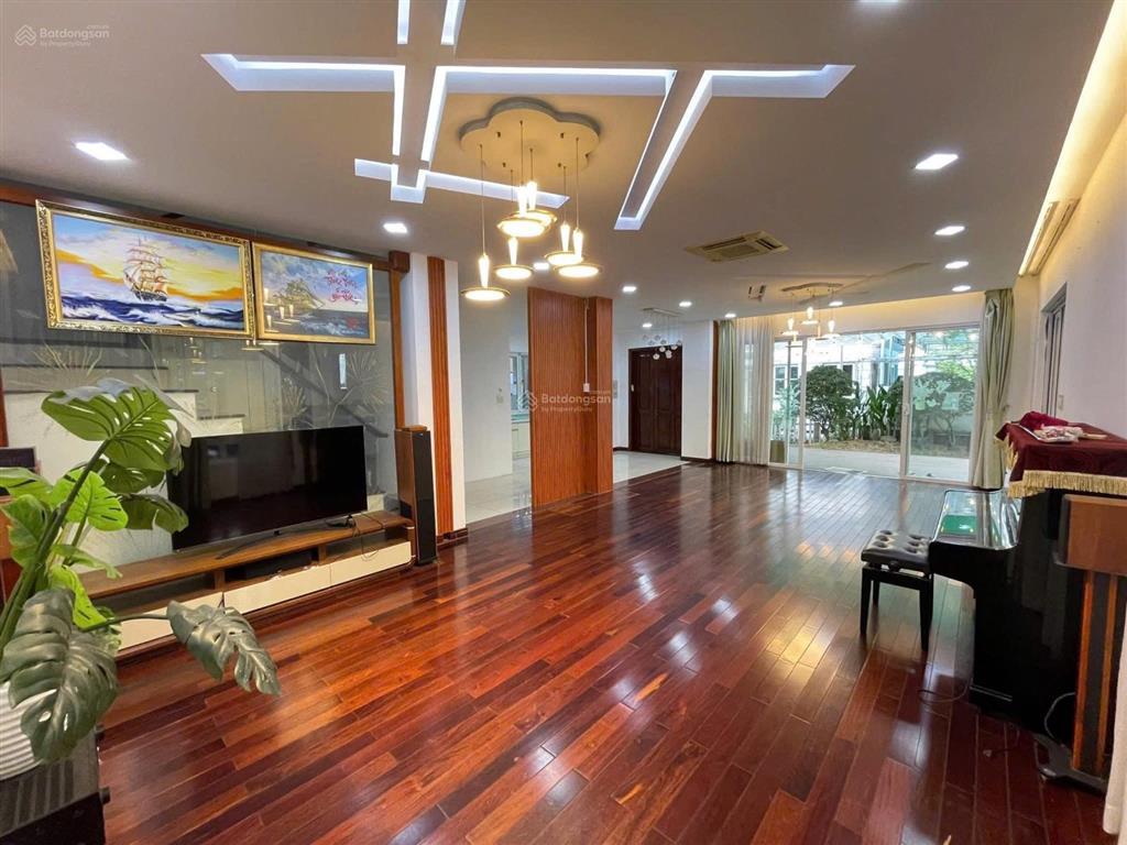 Nhà biệt thự sân vườn khu vip ngay sát vạn phúc cạnh cầu ông dầu ra vòng xoay bình triệu 500m
