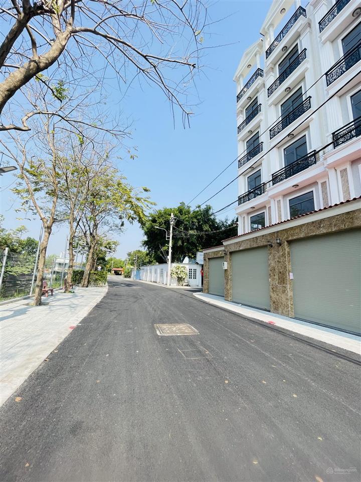 Nhà khu đồng bộ ven sông sài gòn, đường thông 9m, 500m ra khu đô thị vạn phúc
