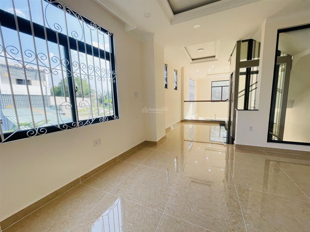 Nhà khu đồng bộ ven sông sài gòn, đường thông 9m, 500m ra khu đô thị vạn phúc