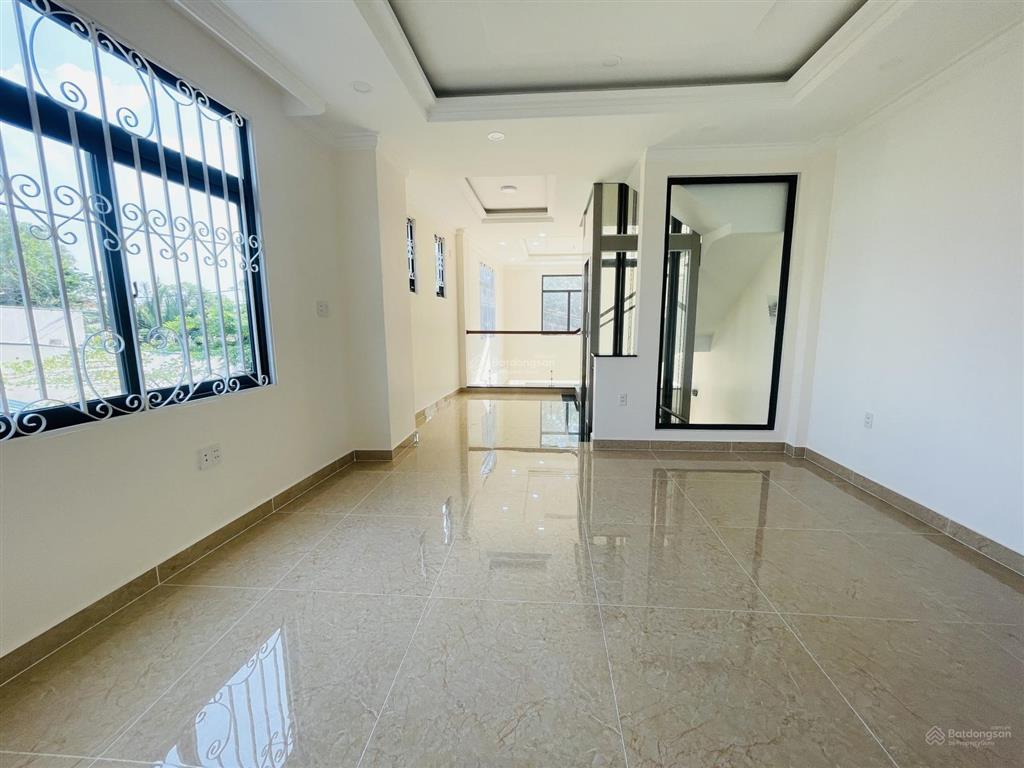 Nhà khu đồng bộ ven sông sài gòn, đường thông 9m, 500m ra khu đô thị vạn phúc