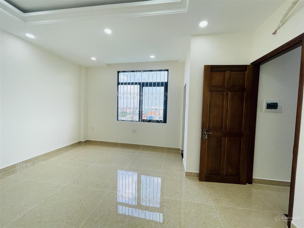 Nhà khu đồng bộ ven sông sài gòn, đường thông 9m, 500m ra khu đô thị vạn phúc