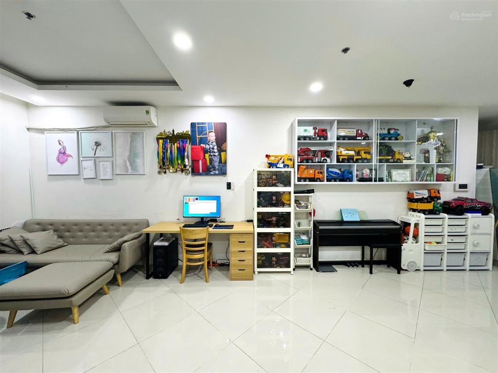 Cần tiền bán gấp căn hộ monarchy a  81m2  giá thấp hơn thị trường 500 triệu