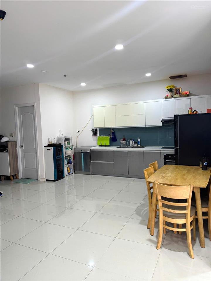 Cần tiền bán gấp căn hộ monarchy a  81m2  giá thấp hơn thị trường 500 triệu