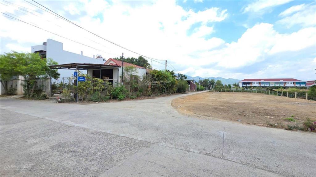 Bán lô đất full thổ mặt đường bưu điện và đường mương tháo  diên phú diên khánh giá 1 tỷ 110