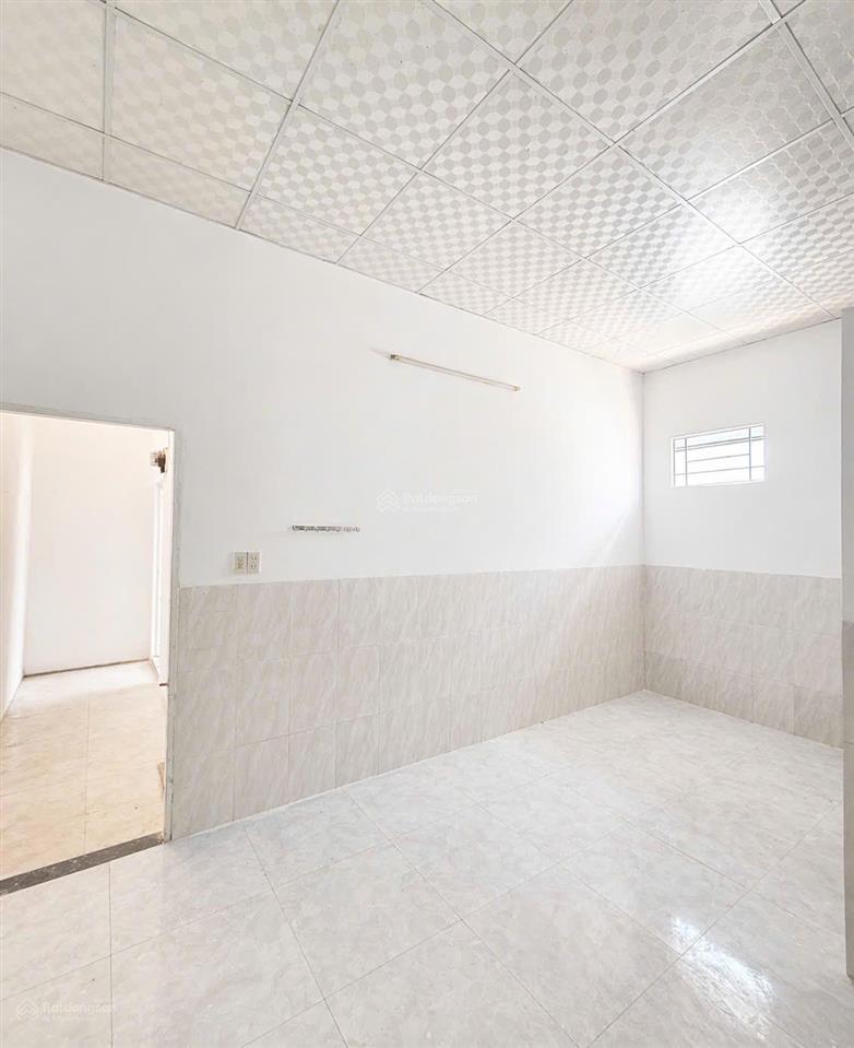 Bán nhà hẻm nguyễn khuyến, cạnh chợ vĩnh hải. giá 1 tỷ 980