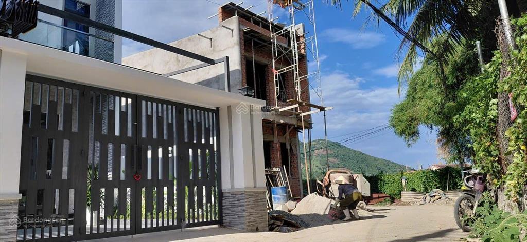 Bán đất đường thông diên điền, diên khánh, giá chỉ 810 triệu