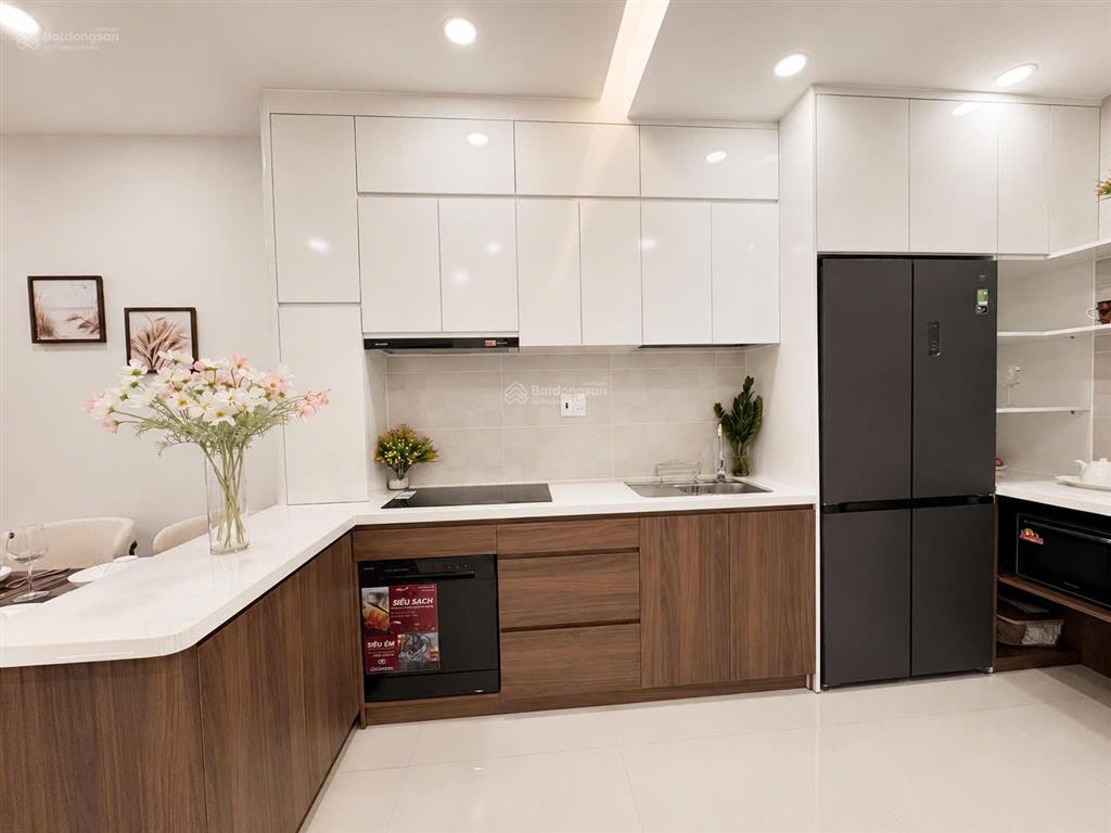 Bán cc sky garden 3, 5,1 tỷ, 56m2, view đẹp, full nội thất tại tân phong, q7, hcm