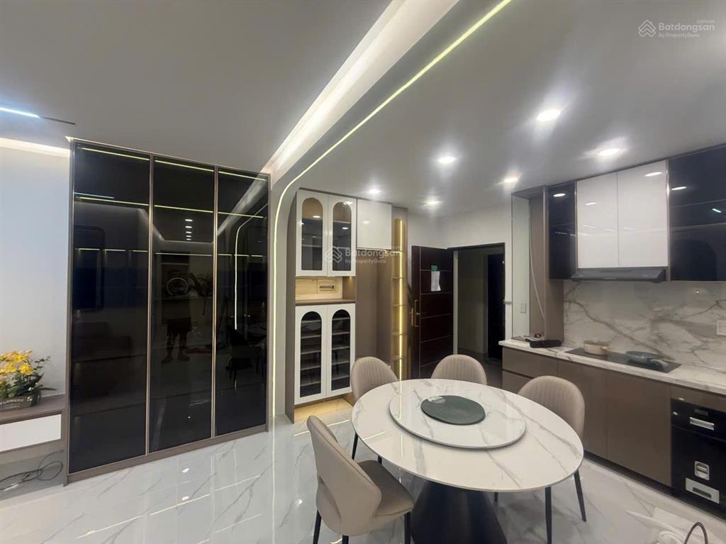 Cho thuê cc sky garden 3, 17,5 triệu vnd, 70 m2, tân phong, q7, tp.hcm
