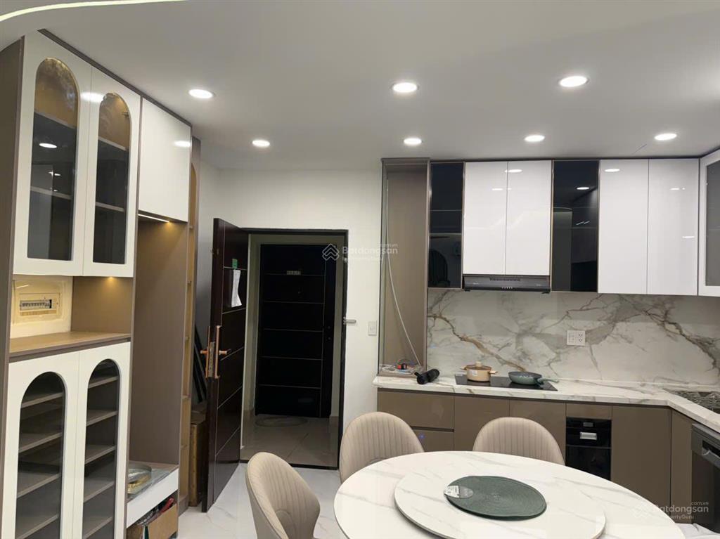 Cho thuê cc sky garden 3, 17,5 triệu vnd, 70 m2, tân phong, q7, tp.hcm