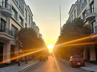 Em dương có mọi loại căn, mọi loại giá tại dự án..lô góc vip hoặc liền kề mặt trong giá rẻ nhất.