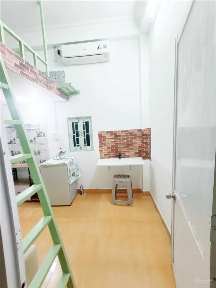 3tr9, duplex gác, full nội thất máy lạnh, tủ lạnh... cửa sổ nắng, hàng xanh. fix 1 người