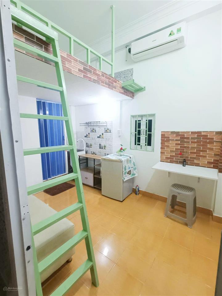 3tr9, duplex gác, full nội thất máy lạnh, tủ lạnh... cửa sổ nắng, hàng xanh. fix 1 người