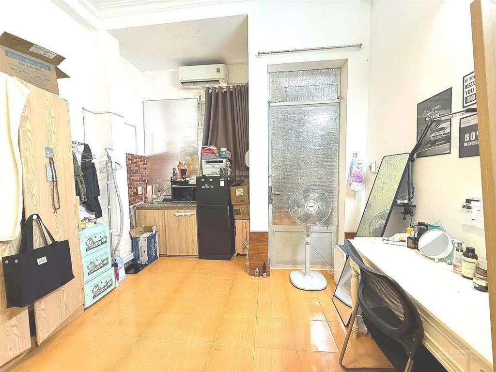 6tr2 p. ban công full nội thất, view đẹp, sát metro văn thánh. đường xe hơi lớn. zalo 090181377năm
