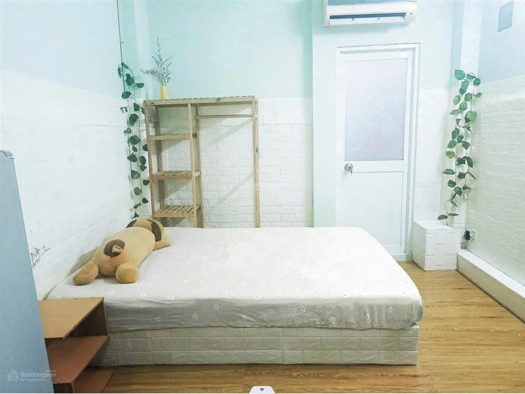 5tr studio tách bếp tầng trệt 25m2 có 2p và cửa sổ nắng