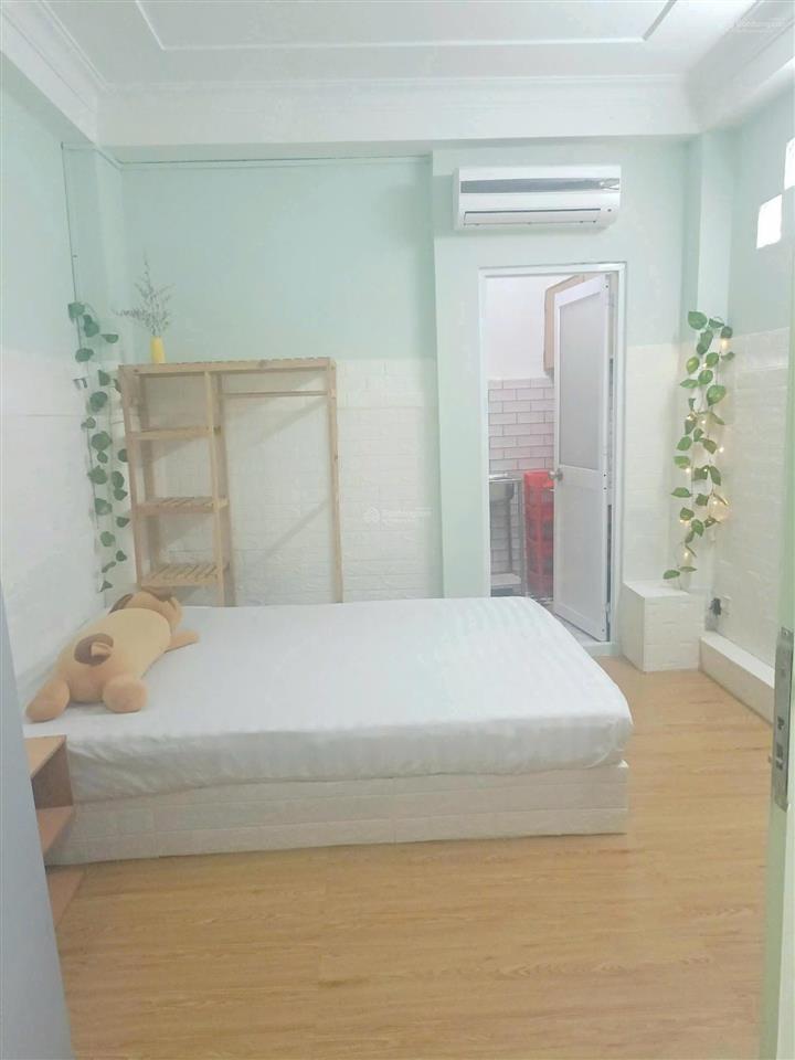 5tr studio tách bếp tầng trệt 25m2 có 2p và cửa sổ nắng