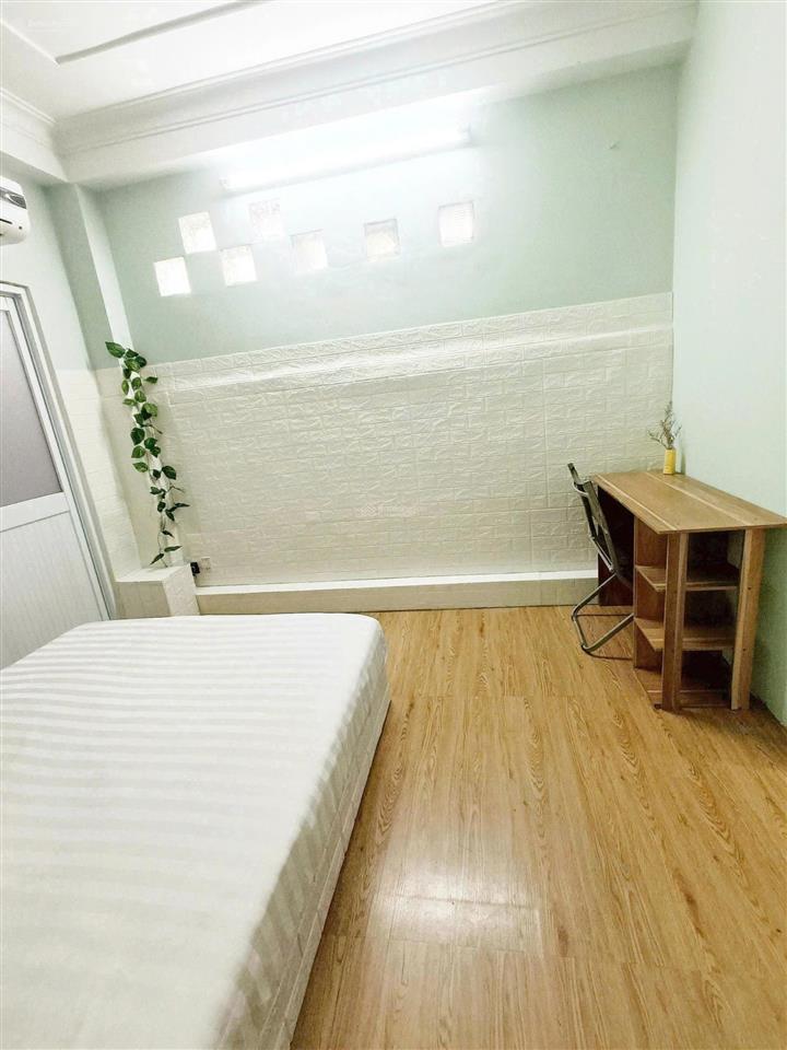 5tr studio tách bếp tầng trệt 25m2 có 2p và cửa sổ nắng