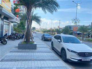 Cho thuê nguyên căn nhà mới 1 trệt 2 lầu mặt tiền đường thống nhất