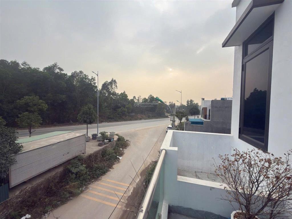 Bán căn nhà mới xây tại khu phân lô xóm trám định trung nay là phường vĩnh phúc