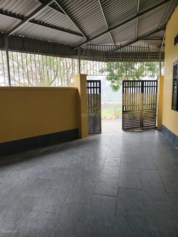 Bán nhanh siêu phẩm nhà cấp 4 rộng có sân chơi, quy hoạch view vườn hoa tại tp vĩnh yên