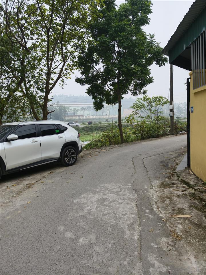 Bán nhanh siêu phẩm nhà cấp 4 rộng có sân chơi, quy hoạch view vườn hoa tại tp vĩnh yên
