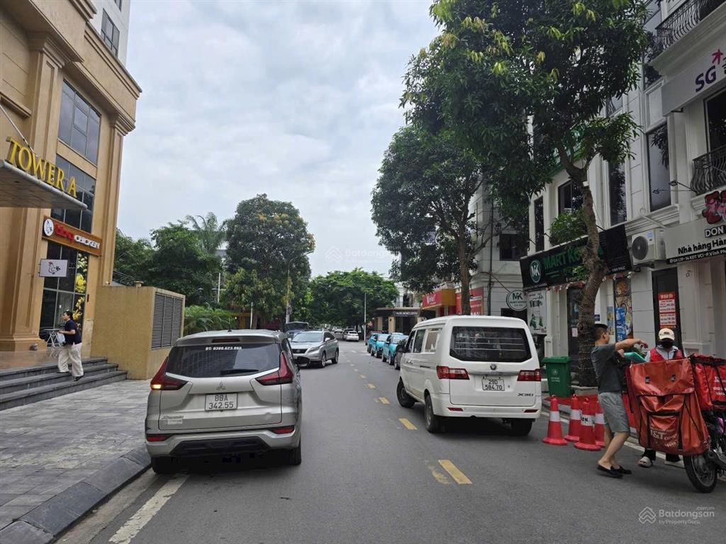 Bán shophouse mặt sảnh chung cư vci