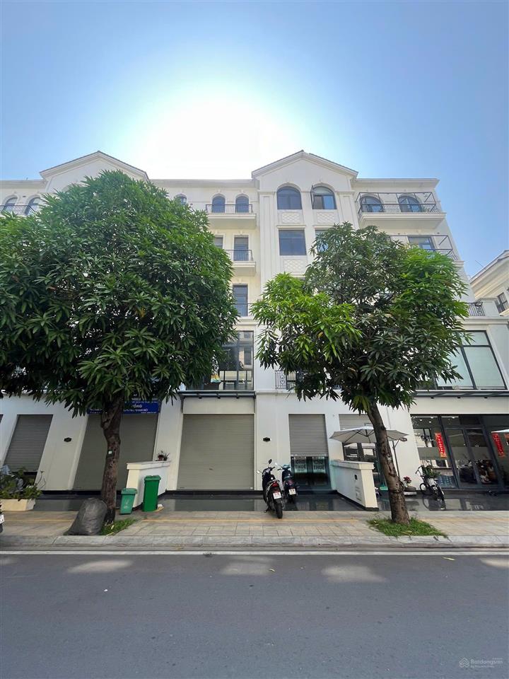 Bán nhà liền kề vinhomes grand park, 16,5 tỷ, 84m2, giá cực chất uy tín