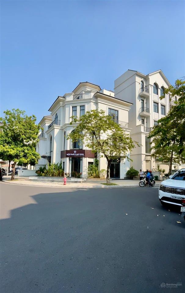 Bán biệt thự vinhomes grand park, 50 tỷ, 240m2, pháp lý đầy đủ, đang cho thuê 60 triệu