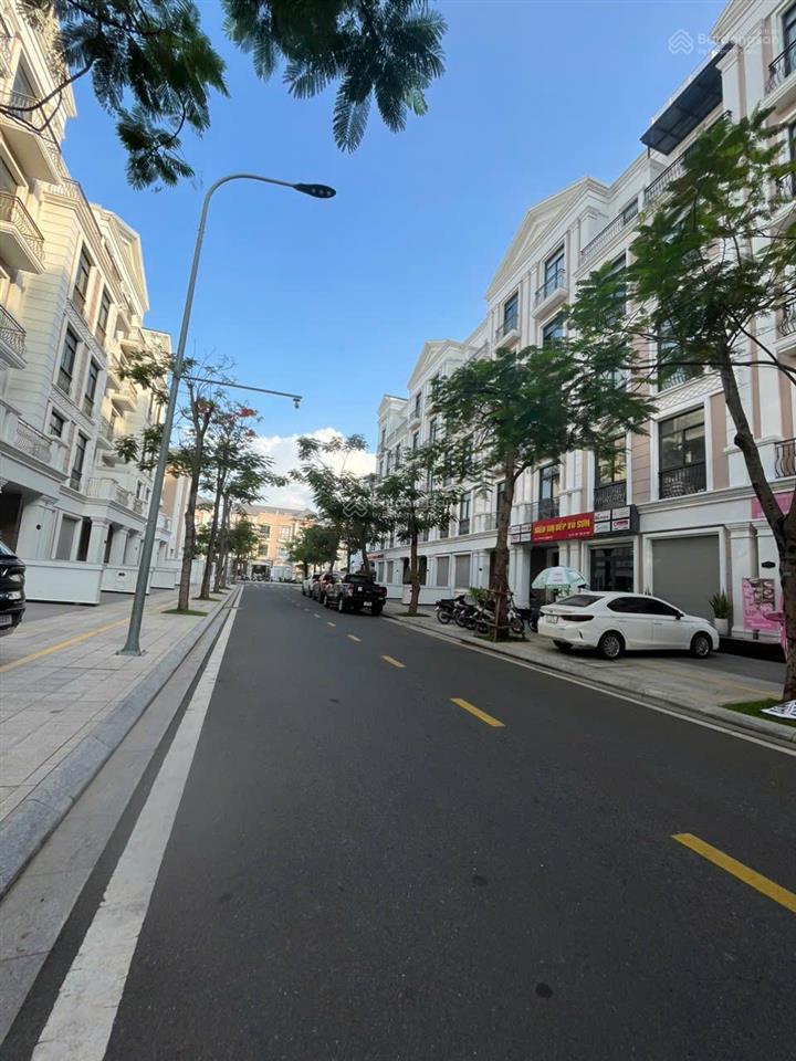 Top 2 giá tốt căn nhà phố 96m2 giá 17 tỷ tại khu đô thi vinhomes grand park quận 9