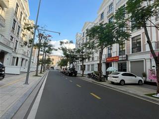 Top 2 giá tốt căn nhà phố 96m2 giá 17 tỷ tại khu đô thi vinhomes grand park quận 9