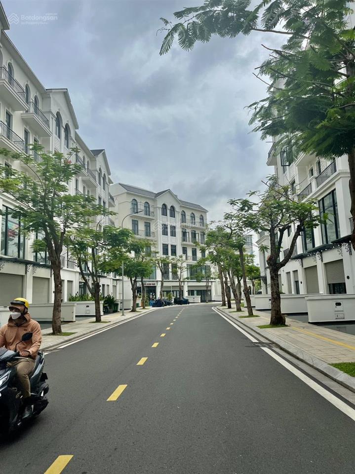 Bán căn nhà phố 84m2 giá 16.6 tỷ tại khu đại đô thị vinhomes grand park tp hcm