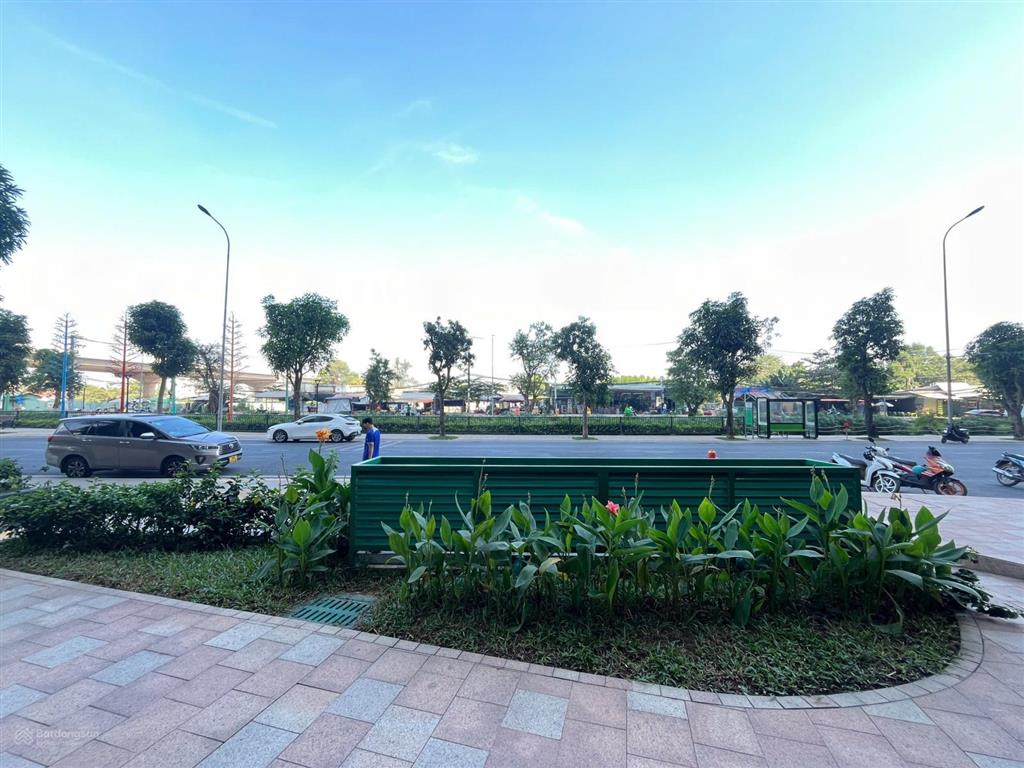 Đầu tư thông minh mua là lời ngay 8,2 tỷ tại shophouse chân đế vinhomes grand park