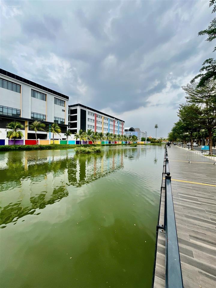 Cho thuê shophouse đẹp tại vinhomes grand park, 31 triệu, 90 m2