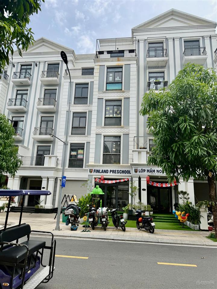 Cho thuê nhà phố 126m2 tại vinhomes grand park giá tốt 35 triêu