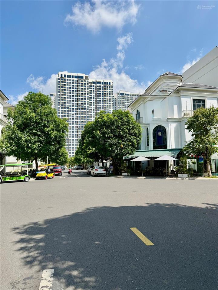 Bán biệt thự tại the manhattan  vinhomes grand park, 42 tỷ, 239.8m2