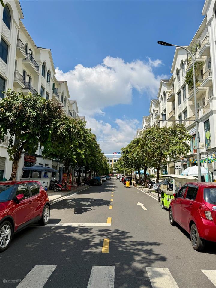 Bán biệt thự tại the manhattan  vinhomes grand park, 42 tỷ, 239.8m2