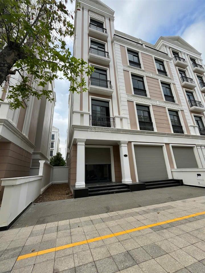 Bán căn nhà liền kề xẻ khe 162m2 giá 25,8 tỷ tốt hơn thị trường 5 tỷ