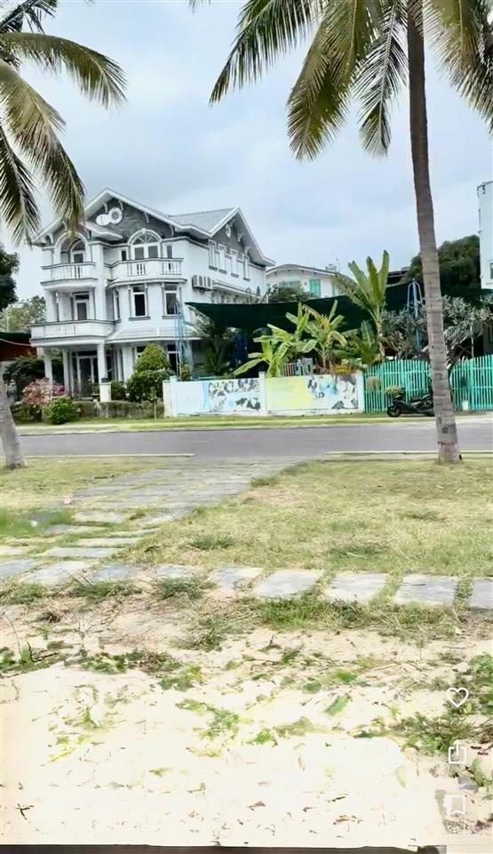 Bán căn biệt thự 300m2 khu an viên view trực diện biển giá 100 tỷ