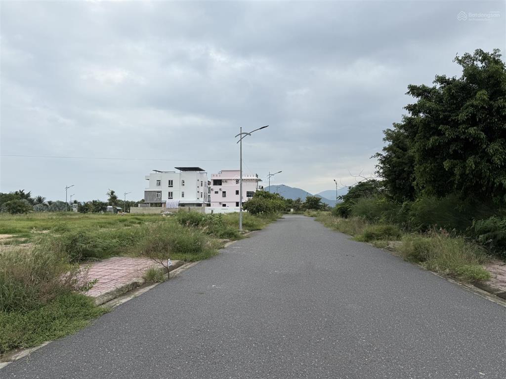 Lô đẹp giá tốt tại dự án kđt ven sông tắc đáng đầu tư
