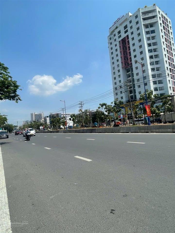 Bán đất mặt tiền lương định của p an phú quận 2 giá cực chất 21 tỷ với dt 100m2