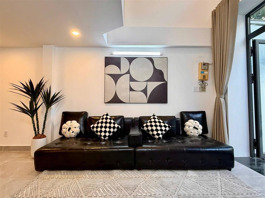 Nhà mặt tiền nguyễn cừ ngay phố đi bộ xuân thủy thảo điền dt 60m2 4 tầng đang thu nhập 50tr/tháng