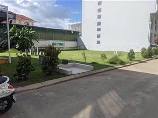 Bán nhà cũ 207m2 khu nguyễn văn hưởng cách sông sg 300m và chợ đêm xuân thủy sát bên giá 41,5 tỷ