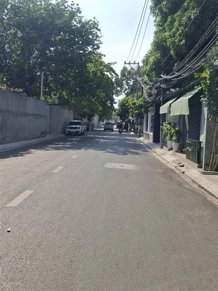 Nhà khu trần não sát bên khu dân cư caric và ký túc xá giao thông vận tải 71m2 mà giá chỉ 16 tỷ