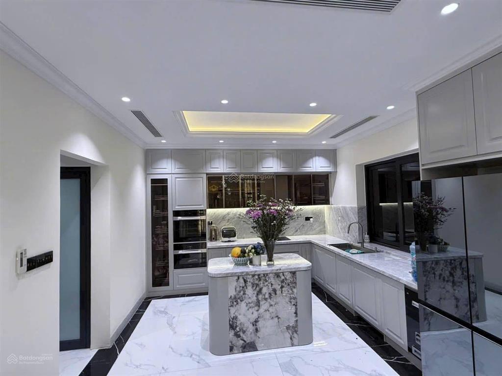 Biệt thự 160m2 kết cấu 3 tầng tại nguyễn văn hưởng q2 giá chỉ 48 tỷ vnd