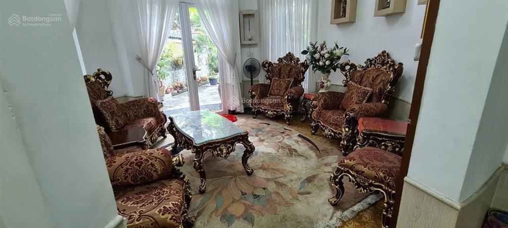 Biệt thự khu combound trần não q2 dt 300m2 4 tầng bảo vệ 24/7 an ninh và xung quanh đầy đủ tiện ích