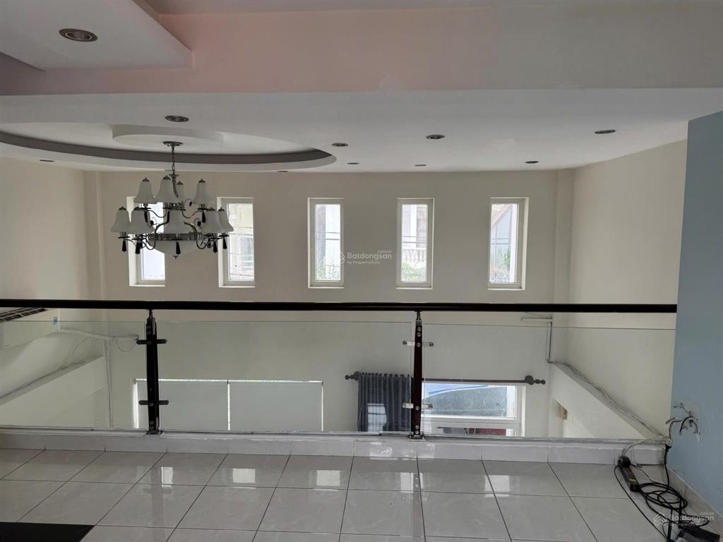 Nhà phố ngay quốc hương thảo điền q2 gần trường đại gọc văn hóa ngang hơn 5m kc 5 tầng giá 20 tỷ