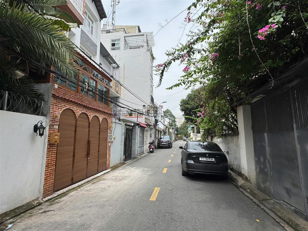 Nhà phố ngay quốc hương thảo điền q2 gần trường đại gọc văn hóa ngang hơn 5m kc 5 tầng giá 20 tỷ