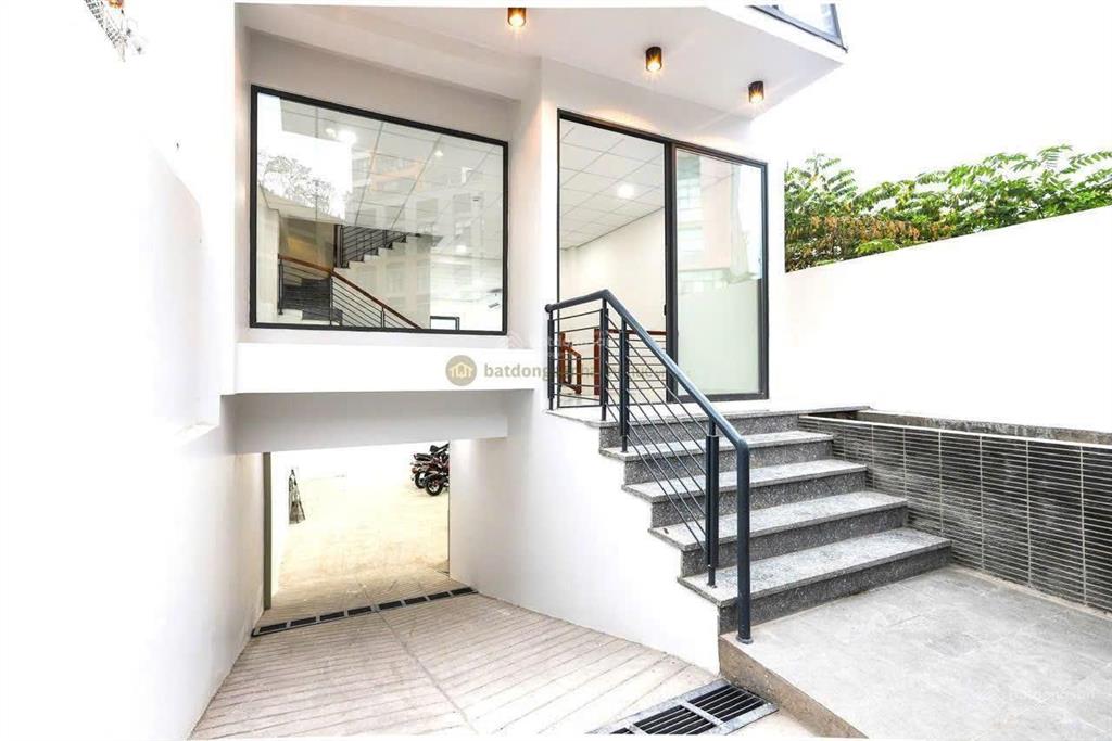 Nhà phố thương mại tại the sun avenue dt 120m2 hầm 5 tầng giá 39,5 tỷ đang có hđt 70tr/tháng
